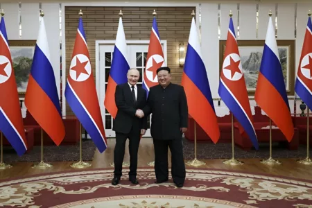 Norcorea y Rusia firman acuerdo de asistencia militar inmediata