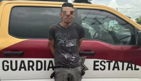 Chóferes de DiDi Detienen a Asaltantes en Ciudad Victoria Chóferes de DiDi Detienen a Asaltantes en Ciudad Victoria