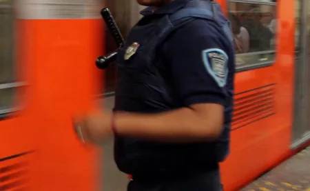 Policía involucrado en video de Luna Bella suspendido por la SSC Policía involucrado en video de Luna Bella suspendido por la SSC