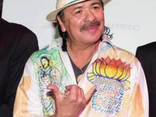 El guitarrista Carlos Santana hospitalizado en San Antonio