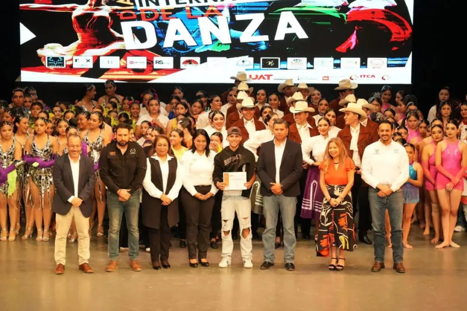 Presenta la UAT su talento artístico en el Día Internacional de la Danza