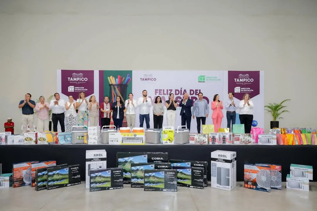 Más de 4,000 docentes fueron homenajeados en Tampico