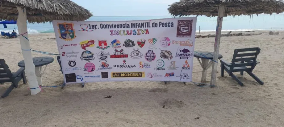 El pasado domingo 11 de mayo, Playa Escondida en Ciudad Madero fue escenario del primer Torneo de Pesca Inclusiva 2025, donde se vivió un ambiente familiar extraordinario. Este evento permitió a niños con autismo, junto a sus familias y amigos, disfrutar de la experiencia de la pesca de manera inclusiva y divertida. Participación de instituciones y familias Entre las instituciones participantes se encontraba el Deportivo Antonio Castellanos Ruiz “ACR”, que apoyó a los niños mientras vivieron la experiencia de colocar carnada, lanzar líneas y capturar peces por primera vez. El evento, promovido por Rosita Pescadora, buscó celebrar a los niños especiales y sus familias. Actividades y celebración El torneo comenzó puntualmente a las 10 de la mañana y finalizó a la 1 de la tarde con gran éxito. Durante el evento, se entregaron sorpresas y premios a los primeros 10 lugares y todos los participantes disfrutaron de una experiencia memorable. Seguridad y atención para los asistentes Se garantizó vigilancia y atención médica durante todo el evento para asegurar el bienestar de todos los asistentes, creando así un espacio seguro e inclusivo para celebrar esta actividad especial.