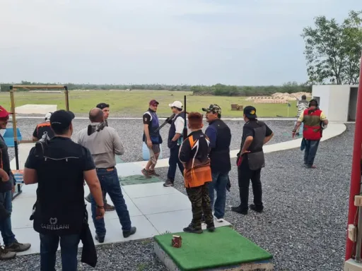 Tiradores en acción este sábado en el Club Tamatán