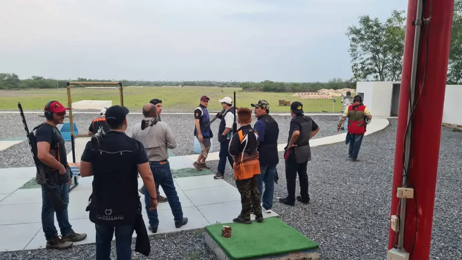 Tiradores en acción este sábado en el Club Tamatán