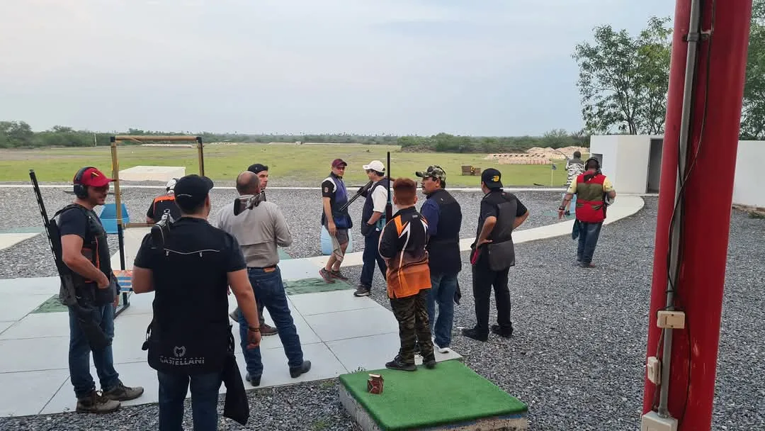 Tiradores en acción este sábado en el Club Tamatán