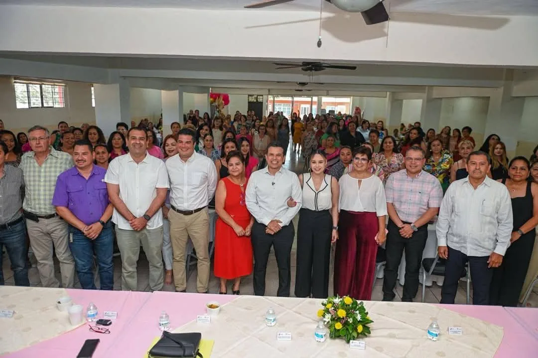 Madres sindicalizadas del Ayuntamiento de Victoria son celebradas en su día