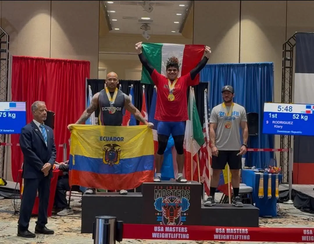 Maestro de la UAT rompe récord panamericano en levantamiento de pesas