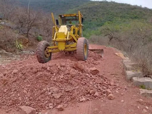 Rehabilita Gobierno Municipal de Victoria camino rural entre Altas Cumbres y El Huizachal