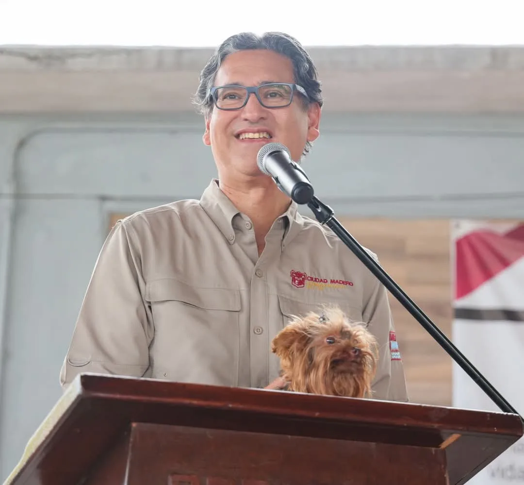Erasmo González presenta propuestas ampliadas para el Reglamento de Playa Miramar en el segundo foro “Concesionarios”