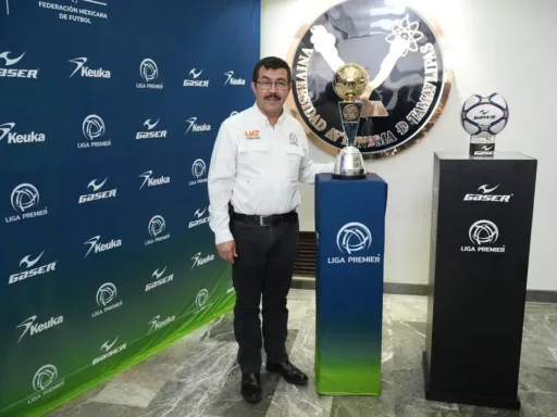 El rector Dámaso Anaya recibe el Tour del Trofeo de la Liga Premier MX en la UAT