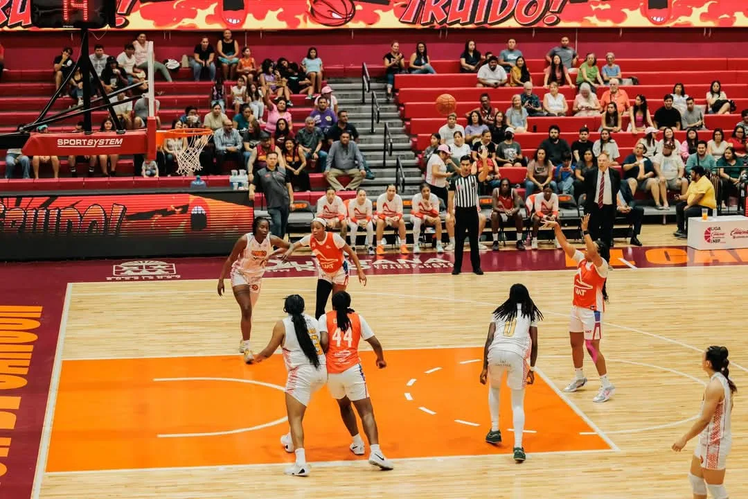 Correcaminos le pega a El Calor en casa y consigue su segunda victoria en la temporada 2025 de la Liga Caliente de la LNBP Femenil