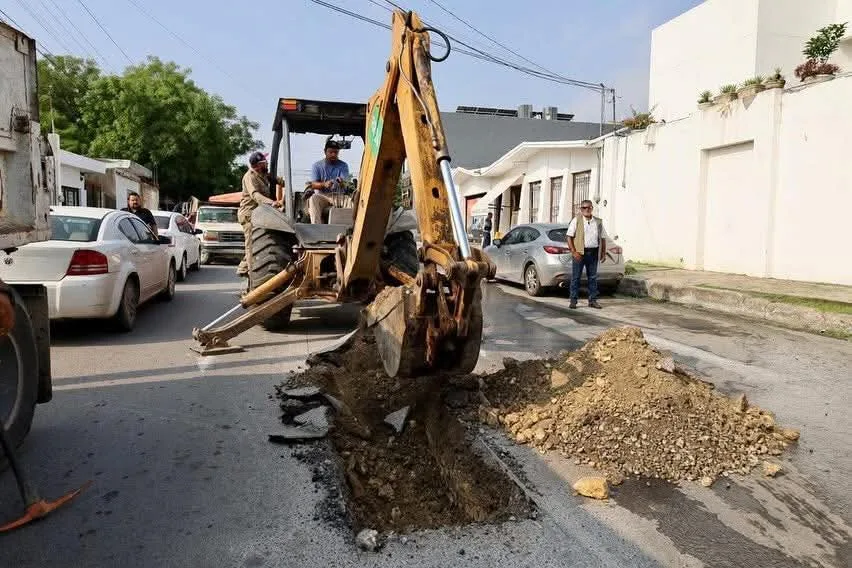El alcalde Gattás supervisa la rehabilitación del drenaje en colonia Adolfo López Mateos