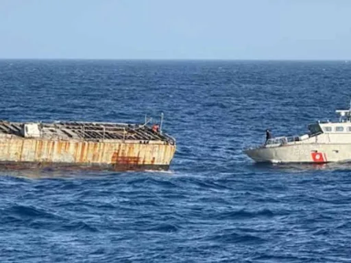Tamaulipas Crea Arrecife Artificial con Hundimiento del Ex-Buque Huracán