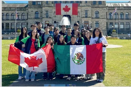 Estudiantes del CeINA UAT viven experiencia cultural en Canadá