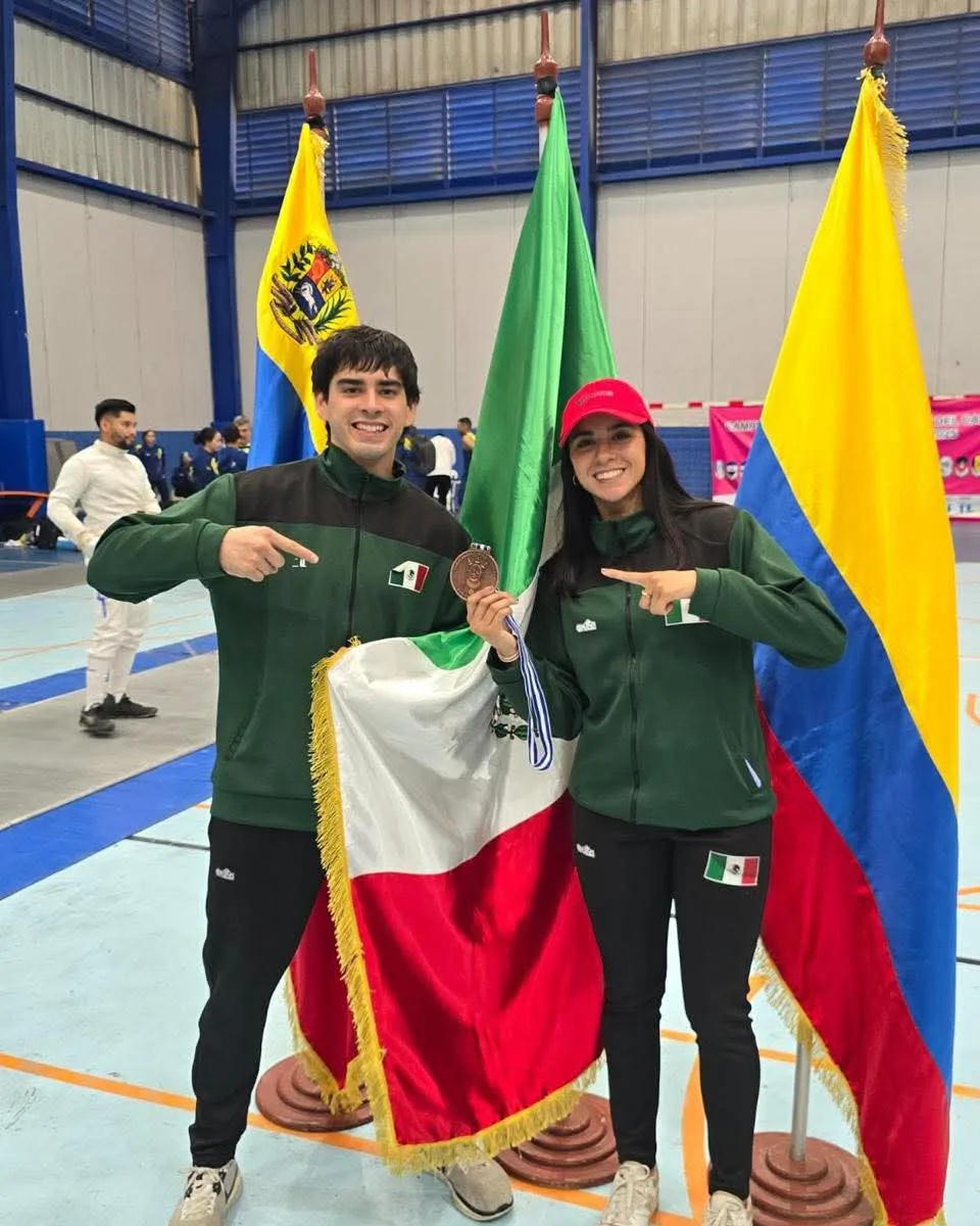 Estudiantes de la UAT clasifican para los Juegos Centroamericanos 2026 en esgrima