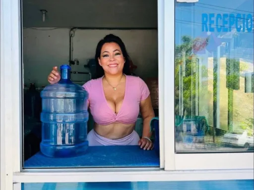 Ella, mujer emprendedora de Victoria, se vuelve viral en 2025