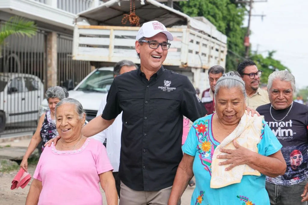 Erasmo González