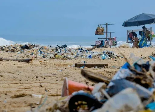 Persistente contaminación plástica en las costas de Tamaulipas en 2025