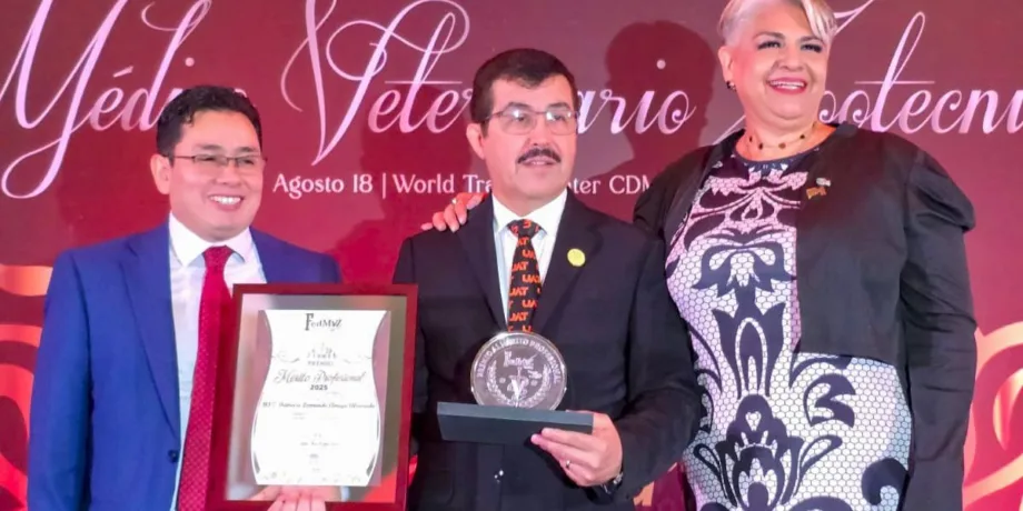 Dámaso Anaya, rector de la UAT, galardonado con Premio al Mérito 2025