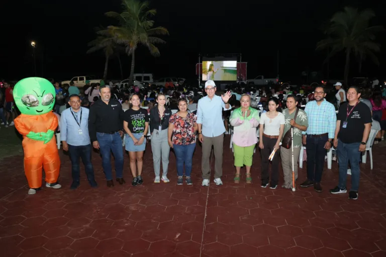 Erasmo impulsa valores familiares en el Marciano Fest Miramar