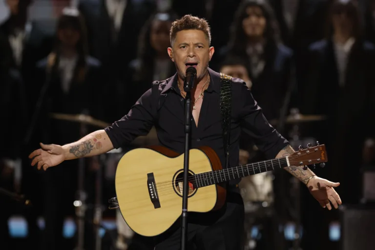 Alejandro Sanz será homenajeado en Jarandilla con el Escobón de Oro