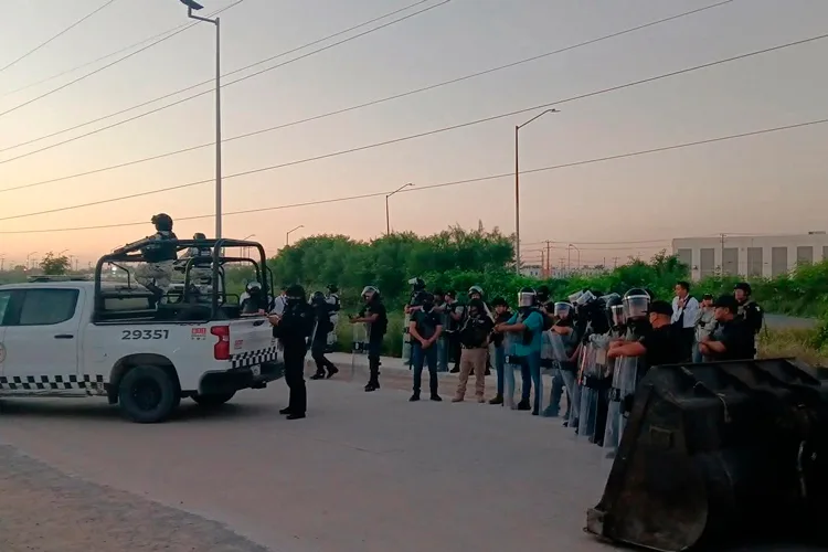 Violento desalojo en Reynosa deja 15 heridos y 5 detenidos en colonia 23 de marzo