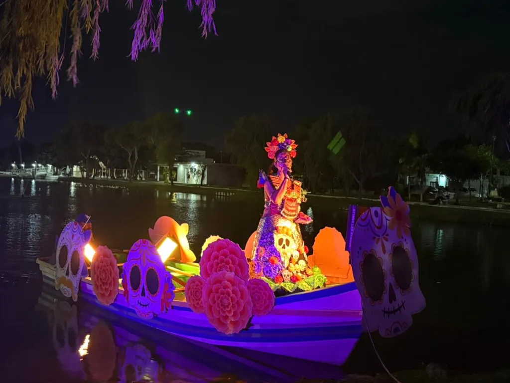 Fiesta “Luz y Tradición” llena de color el cierre del Día de Muertos en Ciudad Madero