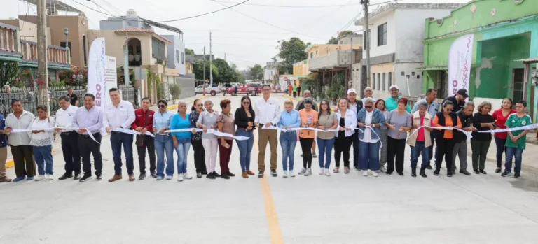 Erasmo González inaugura pavimentación en la colonia Ferrocarrilera