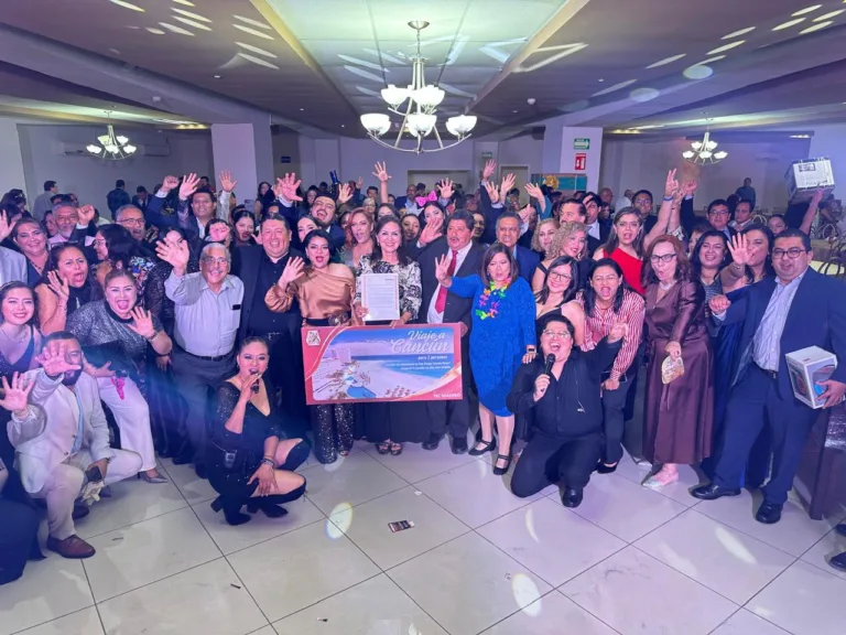 Conviven en armonía durante la posada del Tec Madero