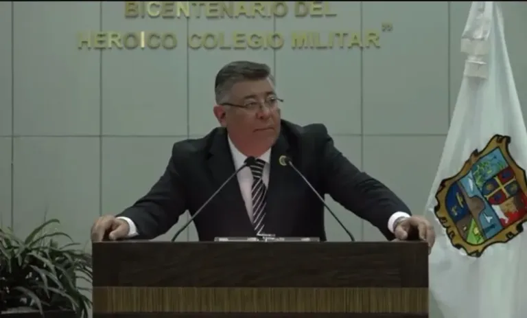 Claudio De Leija impulsa reconocimiento laboral para bomberos en Tamaulipas