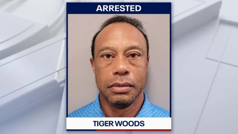 Tiger Woods arrestado tras accidente vial en Florida