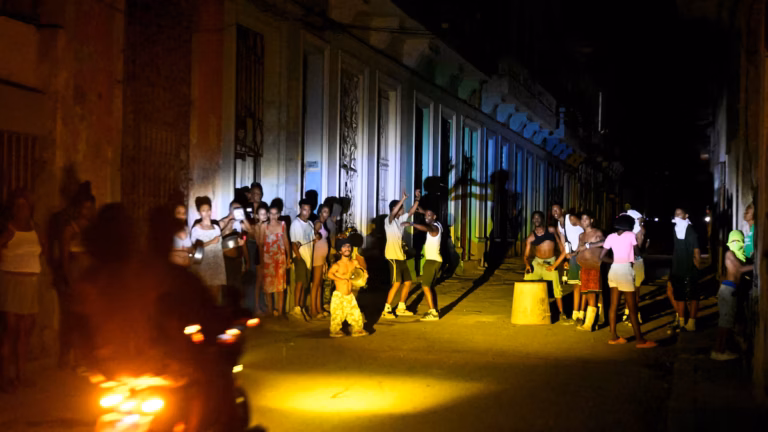 Cuba: sismo 6.0 coincide con apagón nacional